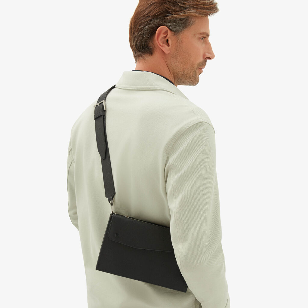 Valextra Borsa a tracolla da Uomo in Pelle Nera | Valextra Pocket Qualità