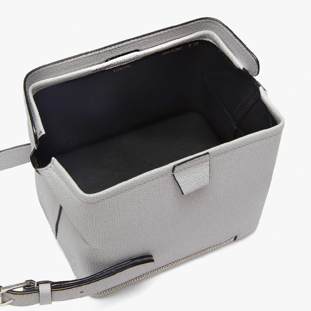 Valextra Borsa rigida a tracolla in Pelle Grigia | Valextra Tric Trac Vendita