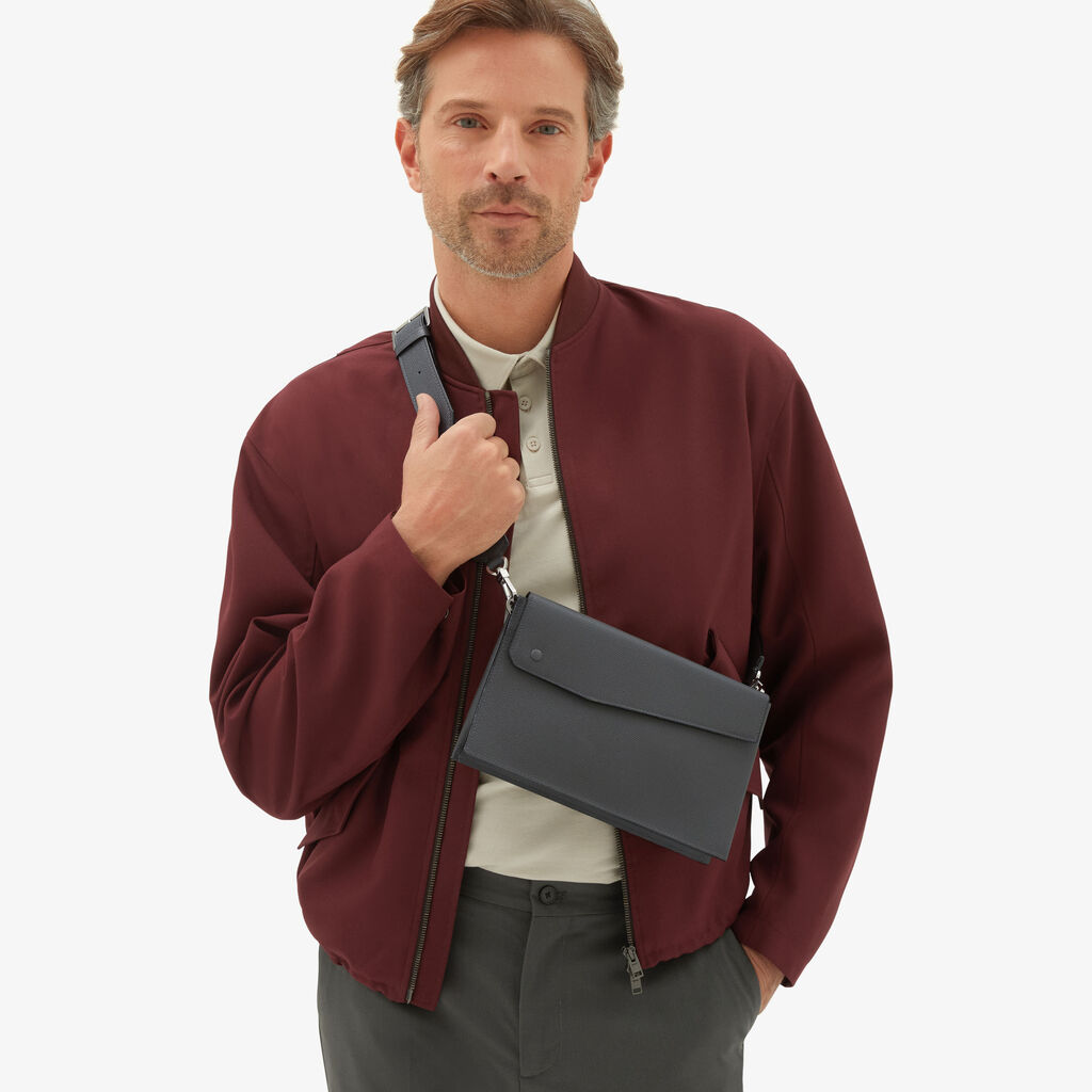 Valextra Borsa a tracolla da Uomo Mini in Pelle Grigia | Valextra Pocket Vendita Calda