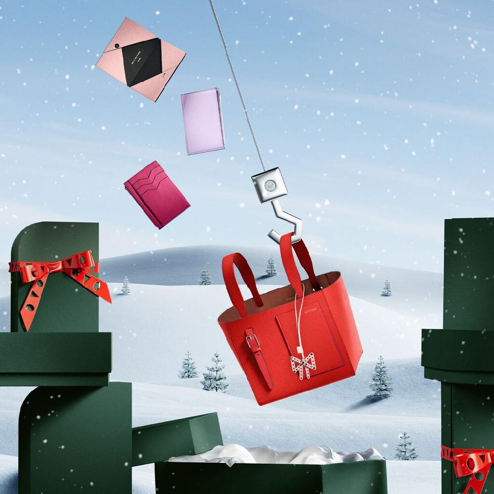 Valextra Borsa a secchiello da Donna di Lusso in Pelle Rossa | Valextra Soft 2025