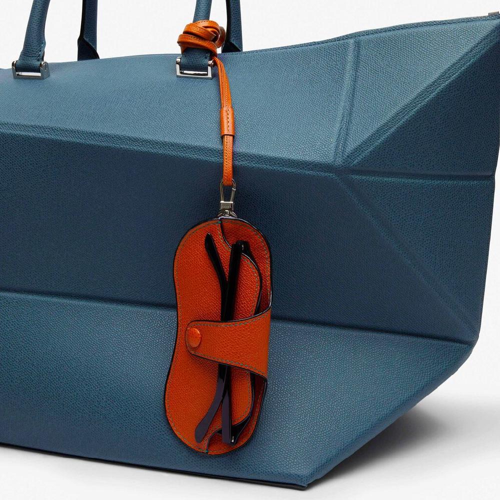 Valextra Porta occhiali con tracolla in Pelle Marrone | Valextra Italy