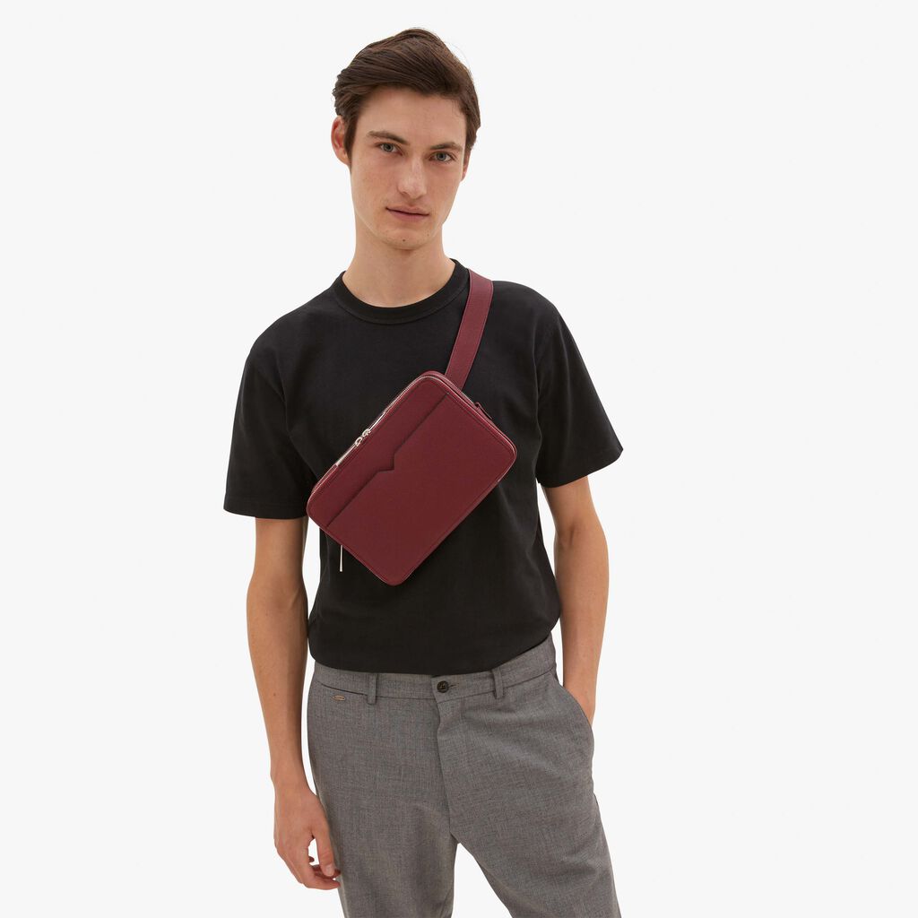 Valextra Borsetta versatile Bum Bag in Pelle Bordeaux | Valextra V-Line Offerta San Valentino