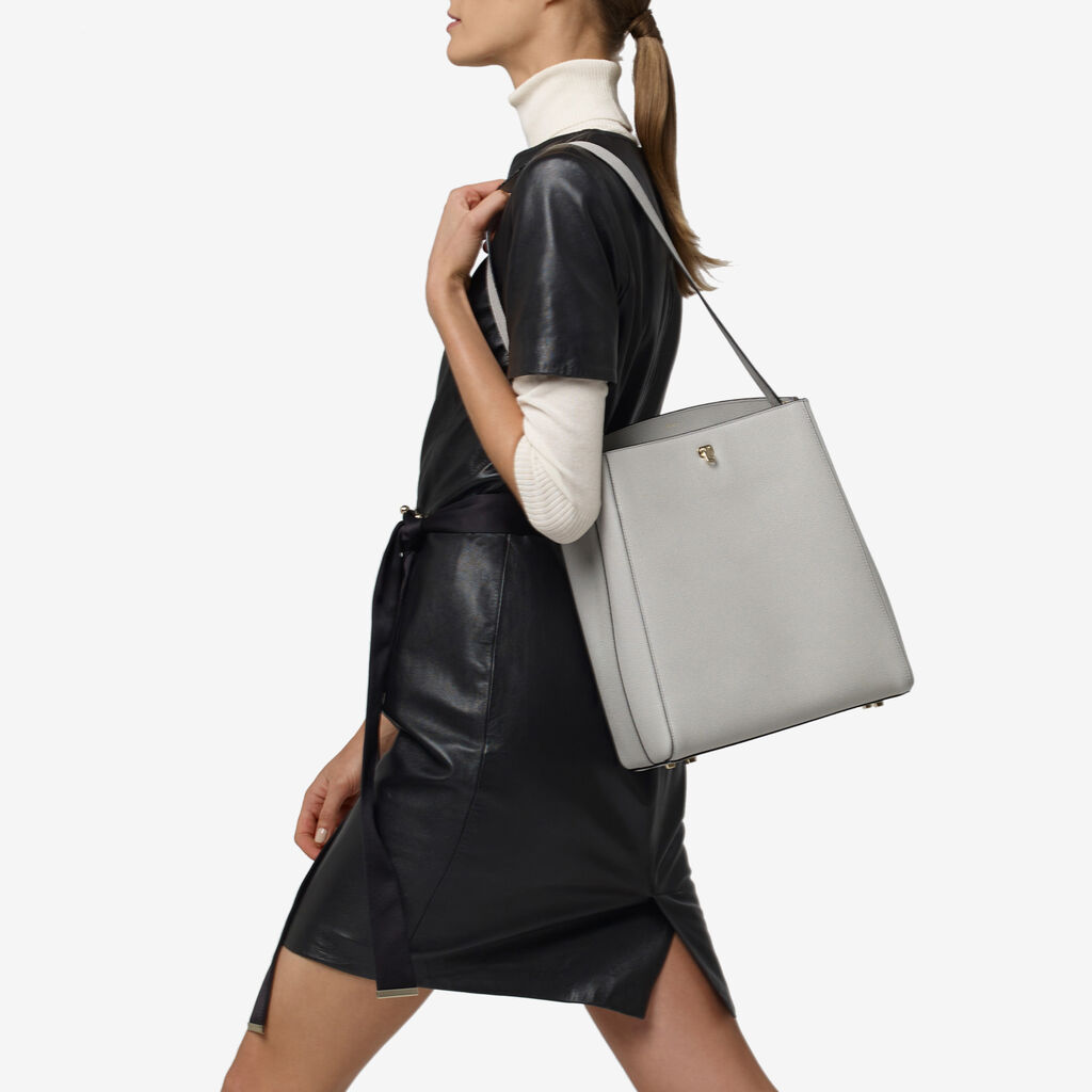 Valextra Valextra Brera: Borsa a spalla Media in Pelle Grigia Only for today
