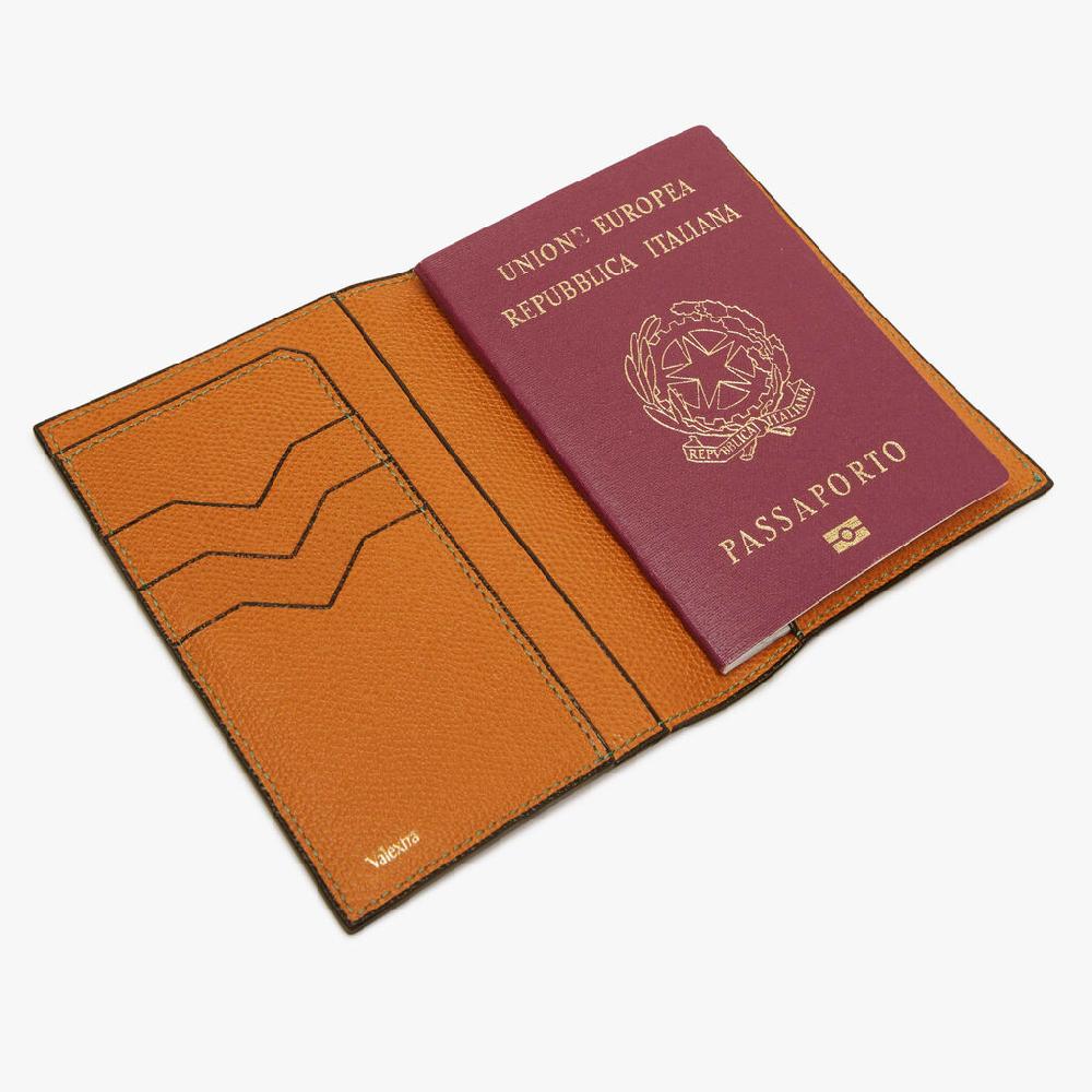 Valextra Porta passaporto e carte di credito in Pelle Marrone | Valextra Officina