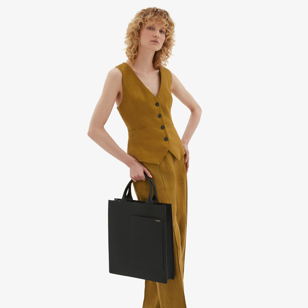 Valextra Borsetta da Donna Media in Pelle di Lusso Nera | Valextra Boxy Online Outlet