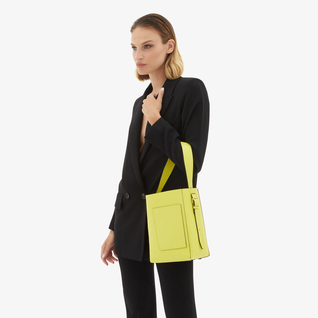 Valextra Borsa a secchiello da Donna Mini Gialla di Lusso | Valextra Soft 2025