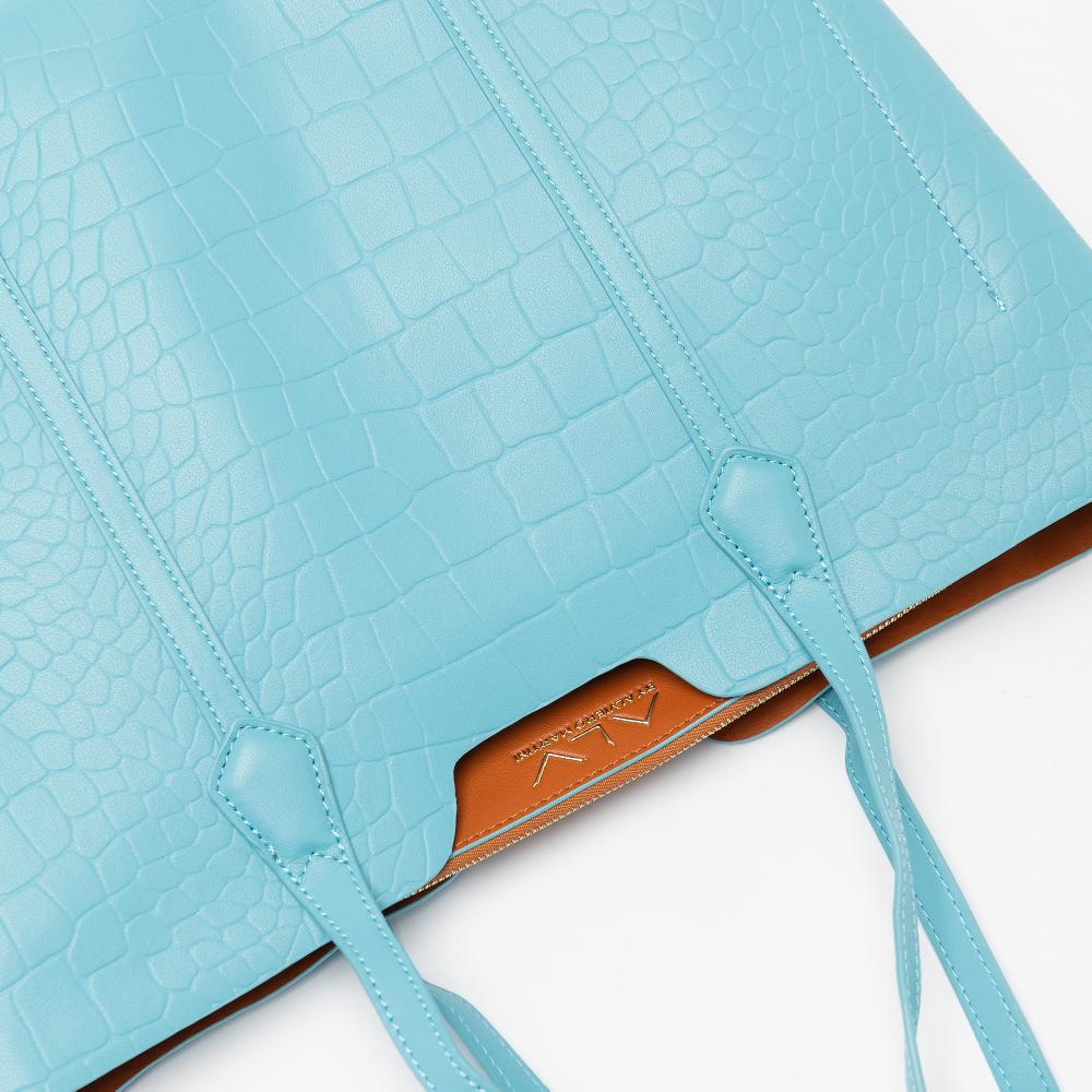 Alv by alviero martini Shopping bag large debossed passport ALV by Alviero Martini – ALVB9901 Vendita Economica