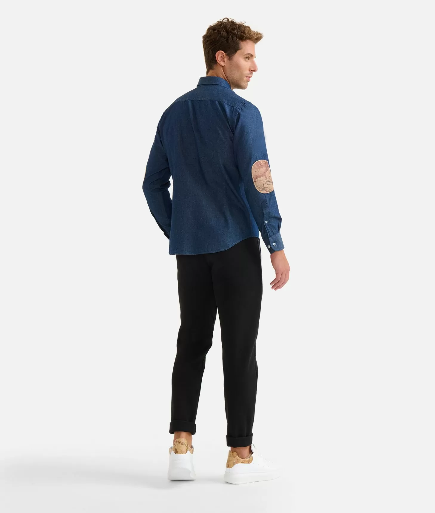 Alviero martini 1a classe Camicia slim in denim leggero con toppe Geo Classic Blu Jeans Scuro Vendita Economica