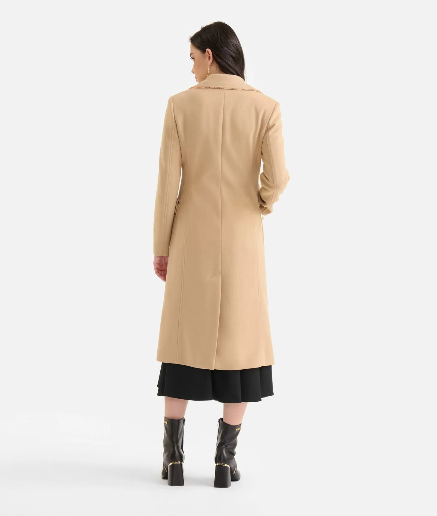 Alviero martini 1a classe Cappotto con dettaglio gioiello in velour Cammello Sottocosto