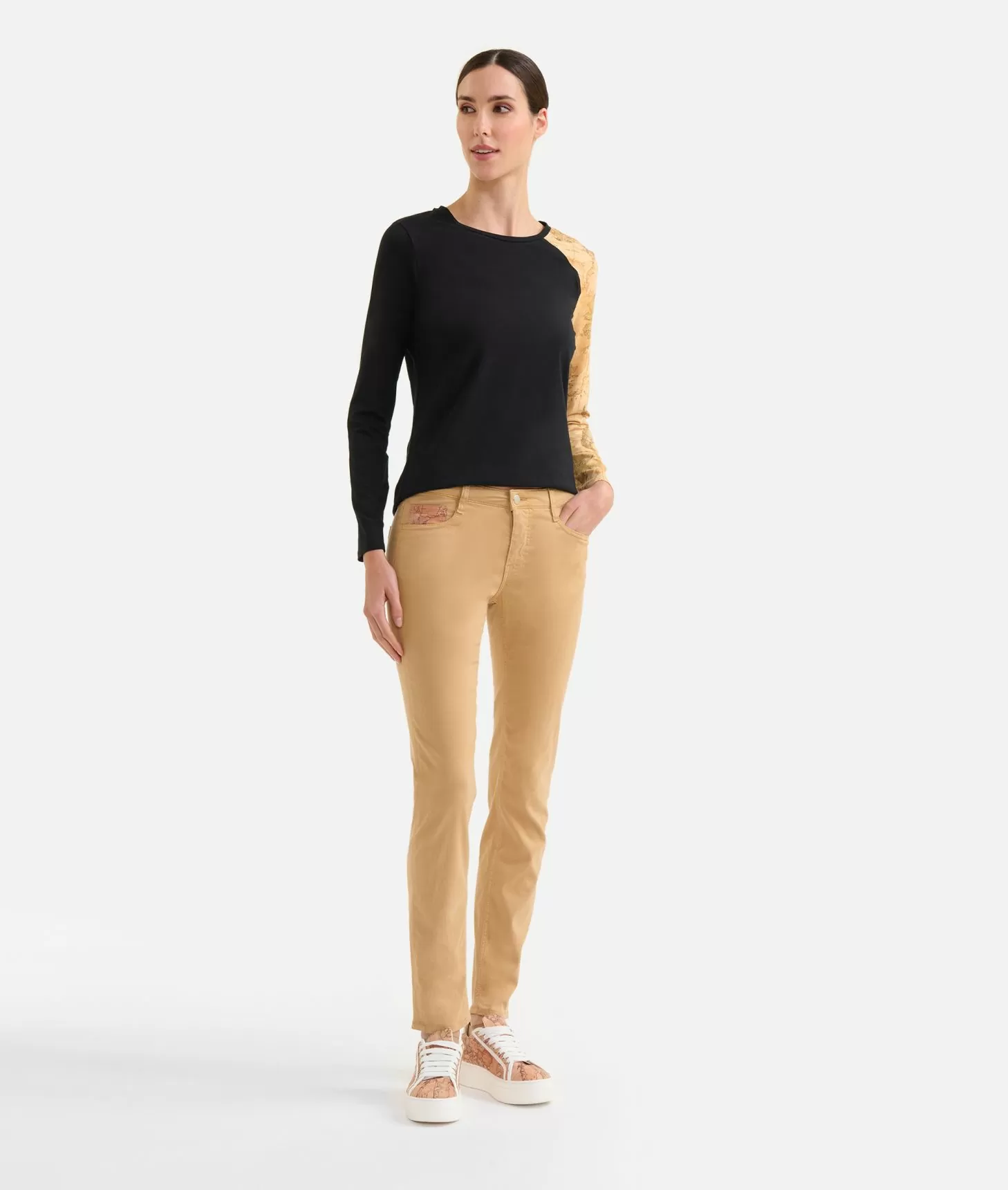 Alviero martini 1a classe Pantaloni in gabardina smerigliata tinti in capo con taschino Geo Classic Cammello