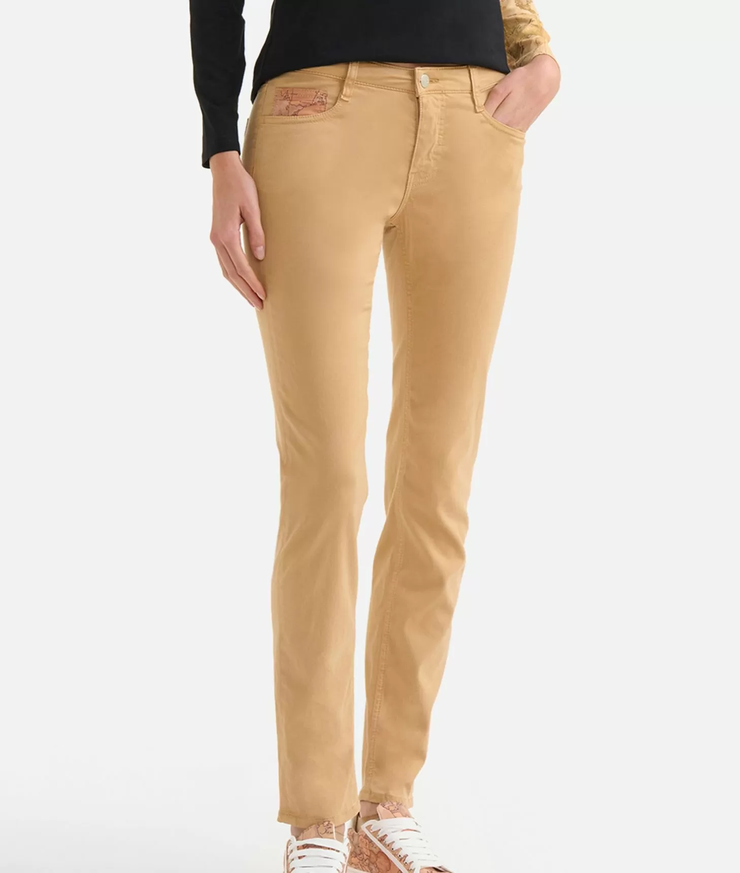 Alviero martini 1a classe Pantaloni in gabardina smerigliata tinti in capo con taschino Geo Classic Cammello Economico