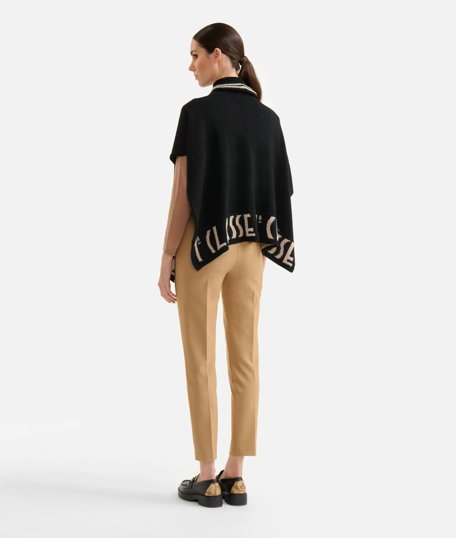 Alviero martini 1a classe Poncho a collo alto con logo Nero Smaltimento dello stoccaggio